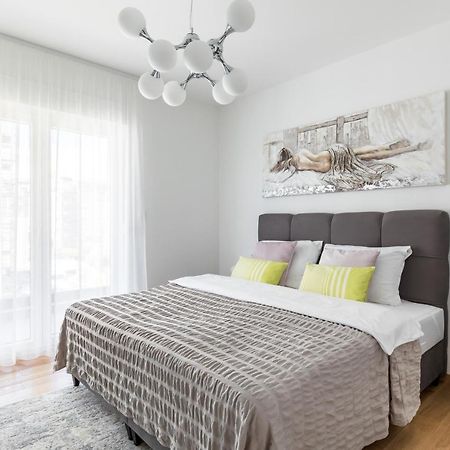 Elysian Zen Luxury Apartment - Two Bedroom Apartment With Terrace And Sea View Спліт Екстер'єр фото